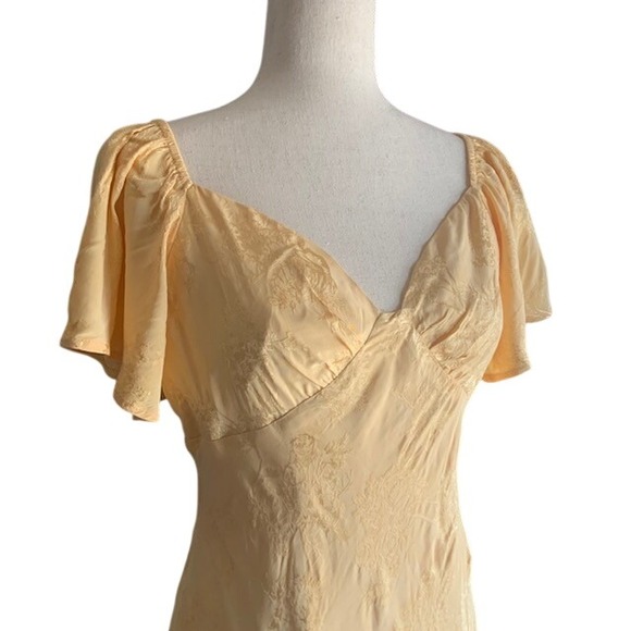 NWT Lulus Midi Dress L Butter Yellow Recencycore Babydoll Satin Flutter Sleeve - Picture 5 of 15